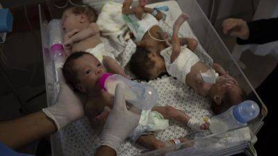 В Египет доставили недоношенных младенцев из сектора Газа