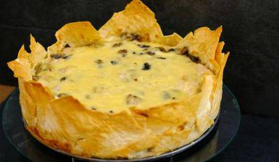 Когда мало времени, но очень хочется выпечки: рецепт быстрого пирога из лаваша с сыром и картофелем