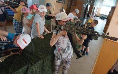 РФ держит 11 тыс. украинских детей в "лагерях перевоспитания" - разведка