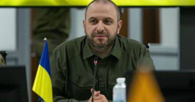 Министр обороны Украины прокомментировал возможную замену военных командующих