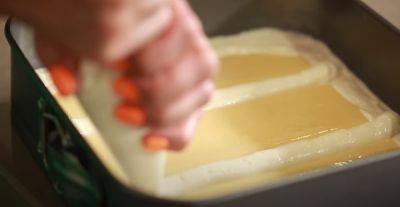 Стакан кефира и готово: как испечь пирог дешево, быстро и вкусно