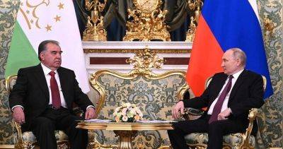 Русский язык, безопасность, мигранты. О чем говорили Путин и Рахмон в Москве?