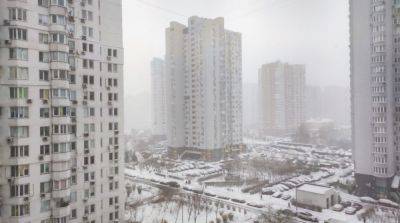В Киеве выпал снег: жителей столицы предупреждают о гололедице