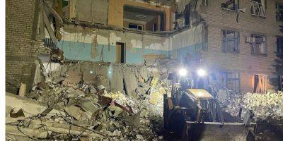 Обстрел больницы в Селидово: из-под завалов достали второго погибшего человека