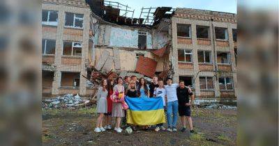 Продолжают войну с учебными заведениями: россияне ударили по школе в Херсоне (видео)