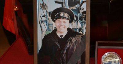 Не отвернулся: в РФ похоронили капитана катера "Серна", который атаковали морские дроны ВСУ (фото)