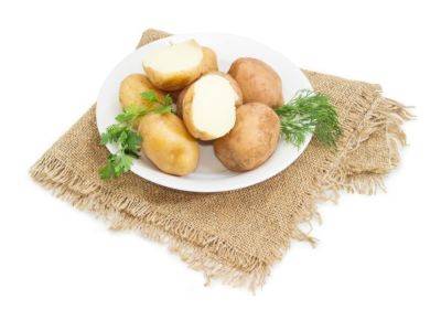 Не успеете засечь 2 минуты: простые хитрости, которые помогут быстро сварить картошку