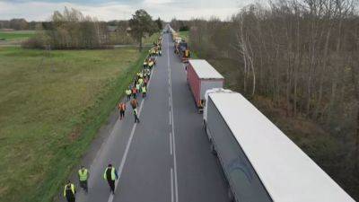 К акции протеста польских перевозчиков на границе с Украиной присоединились фермеры