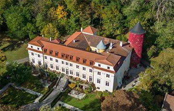В Австрии на аукцион выставлен 900-летний замок, в котором Моцарт написал «Реквием»