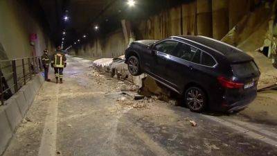 Непогода обрушила автомобильный туннель в Италии