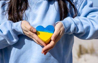 Почти 50% находящихся за рубежом украинок планируют остаться учиться там — опрос