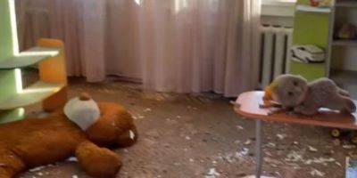 Как выглядит детский сад в Соломенском районе после атаки россиян на Киев — видео изнутри