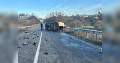 Четыре человека погибли в крупном ДТП в Винницкой области (фото)