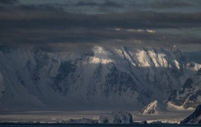 Самый большой в мире айсберг начал двигаться - korrespondent.net - Украина - Англия - Антарктида - Reuters