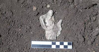 Открытие в "городе коз" эолийцев. В Турции археологи нашли статуэтки богини Деметры (фото) - focus.ua - Украина - Турция - Греция - Находка