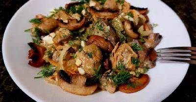 Сытно и вкусно: рецепт салата с печенью и жареными грибами - focus.ua - Украина