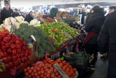 Цены на овощи борщового набора не порадуют украинцев: как изменилась стоимость картофеля, капусты, свеклы, лука и моркови