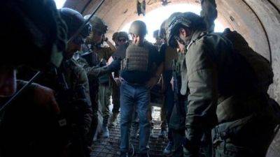 Видео: Нетаниягу осмотрел туннель террористов в Газе