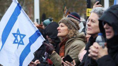 В Лондоне прошла многотысячная демонстрация против антисемитизма