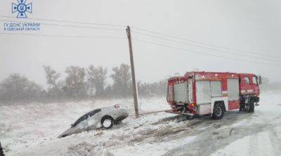 Снегопад в Украине: на каких дорогах ограничено движение транспорта