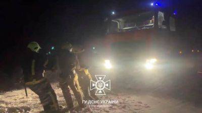 В Украине из-за непогоды перекрыли 14 дорог, спасатели вытащили 840 авто