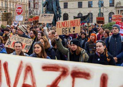 В Чехии проходит «День протестов». Массово бастуют учителя, промышленники и другие работники