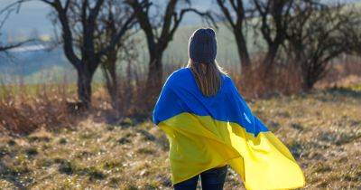 Соглашаются работать за меньшие деньги и делают тяжелую работу: как живется украинцам в Чехии