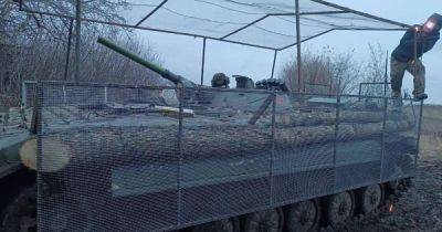 Кустарная броня и бревна: оккупанты показали "оригинальную" защиту на своей БМП - focus.ua - Россия - Украина