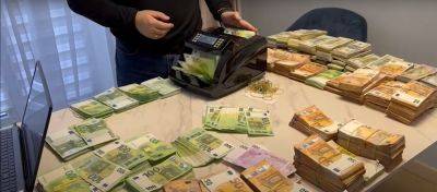 У депутата обнаружено незаконное состояние на миллионы долларов: что найдено во время обысков, кадры - politeka.net - Украина