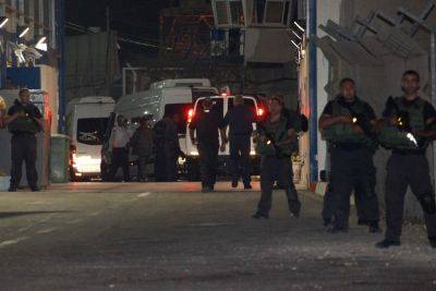 Операции ЦАХАЛ на Западном берегу продолжаются, у тюрьмы «Офер» разогнана палестинская демонстрация