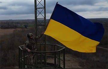 Пограничники подняли украинский флаг в пункте пропуска «Бударки» на границе с РФ
