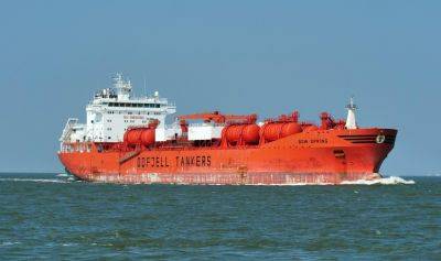 Греческие танкеры сокращают перевозку российской нефти после писем от Казначейства США — Bloomberg