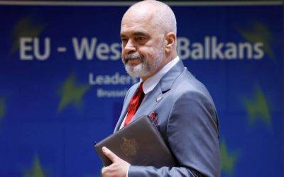 СМИ: Брюссель давит на Грецию относительно начала переговоров о вступлении с Албанией