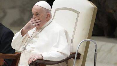 Папа римский провел аудиенцию, несмотря на болезнь
