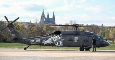 Чехи собрали €500 млн на вертолет Black Hawk для ГУР - dsnews.ua - США - Украина - Чехия - county Black Hawk - Twitter