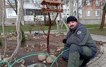 Минская семья создала уникальный мини-парк возле своего дома