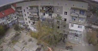 Бойцы ВСУ разрушили "гнездо" операторов дронов ВС РФ в 5-этажке на Херсонщине (видео)