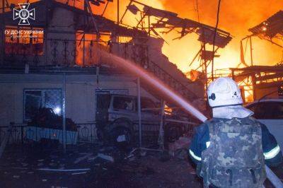 Ночная атака «шахедов»: в Харькове потушили масштабный пожар (видео)
