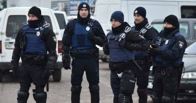 "100 тысяч - мобилизовать, 60 — оставить": почему власти не хотят снимать бронь с правоохранителей - focus.ua - Украина