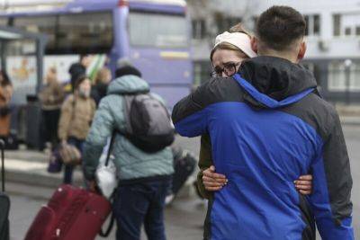 Украинцы за рубежом – НБУ рассказал, сколько беженцев вернутся в следующем году