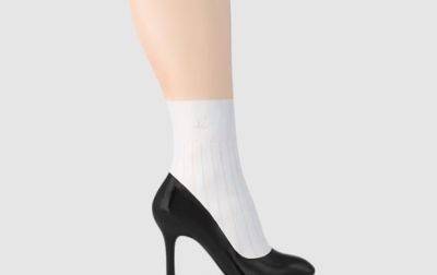 Louis Vuitton презентовали ботинки с имитацией голых человеческих ног
