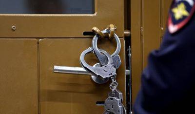 В Москве таксист из Таджикистана приговорен к 13 годам колонии за госизмену и приготовление к контрабанде