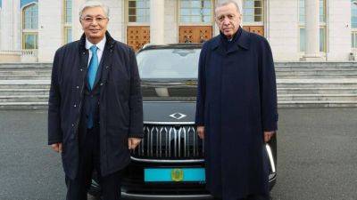 Президент Казахстана стал обладателем турецкой машины Togg