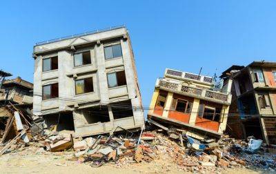 Землетрясение в Непале: основные завалы не разбирали, а уже более 150 жертв