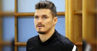 В стиле Зидана: футболист украинского клуба ударил головой арбитра в грудь во время матча (видео)