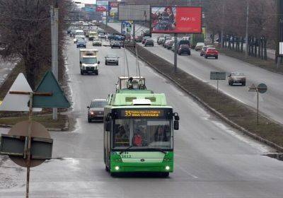 Два троллейбуса в Харькове изменили маршруты из-за обрыва провода (видео)