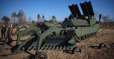 Дэвид Экс - ВСУ использует редкий гибрид на базе танка Abrams: что известно о машине M1150 ABV (видео) - focus.ua - Россия - США - Украина
