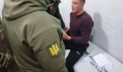 Мобилизация из больницы: в Хмельницкой области военкомы силой забирали мужчину от медиков. Видео