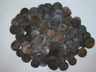 У берегов Сардинии нашли большой клад из тысяч древних монет у берегов Сардинии