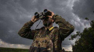 Украинские бойцы продолжают штурмовые действия южнее Бахмута – Генштаб